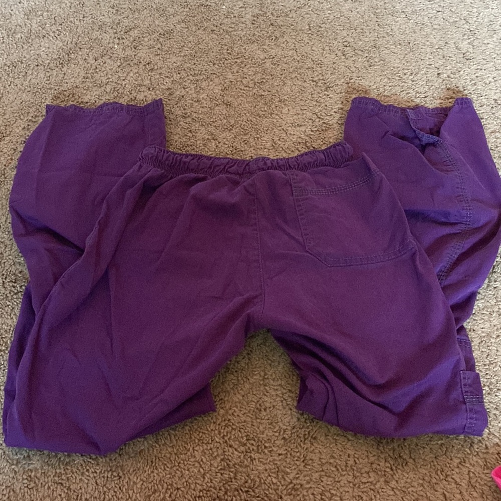 Scrub Set - Picture 7 of 7